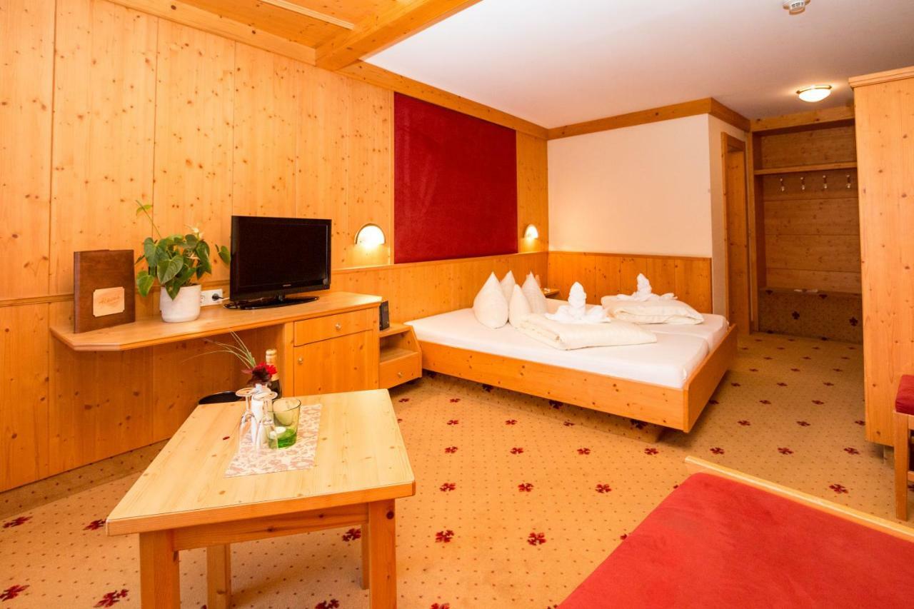 Familienhotel Alpina All Inklusive Wenns Eksteriør billede